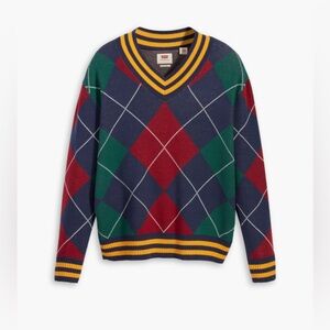 Levi’s V Neck Sweater size Medium